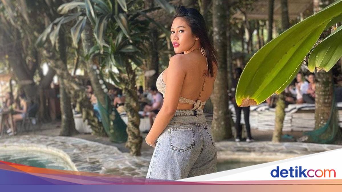 Merasa Seksi, Vika Septiani Suka Difoto Usai Bangun Tidur
