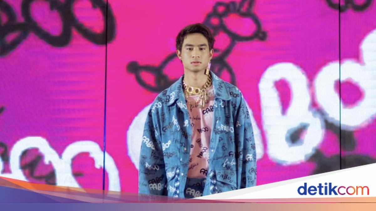 Yetuk erotik foto galereyalar Qattiq kiyim porno video