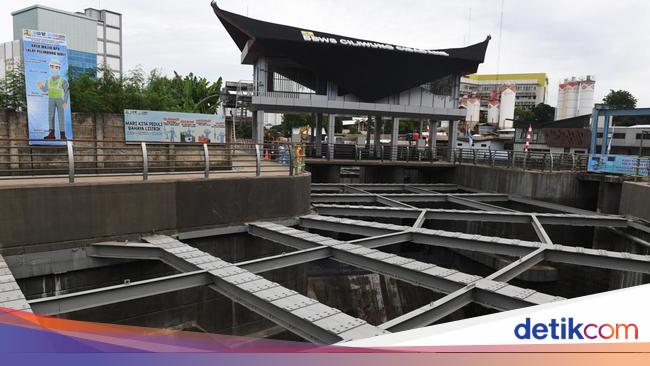 Residents Desperate for Ciliwung Sodetan For No Longer Floods Surrounding