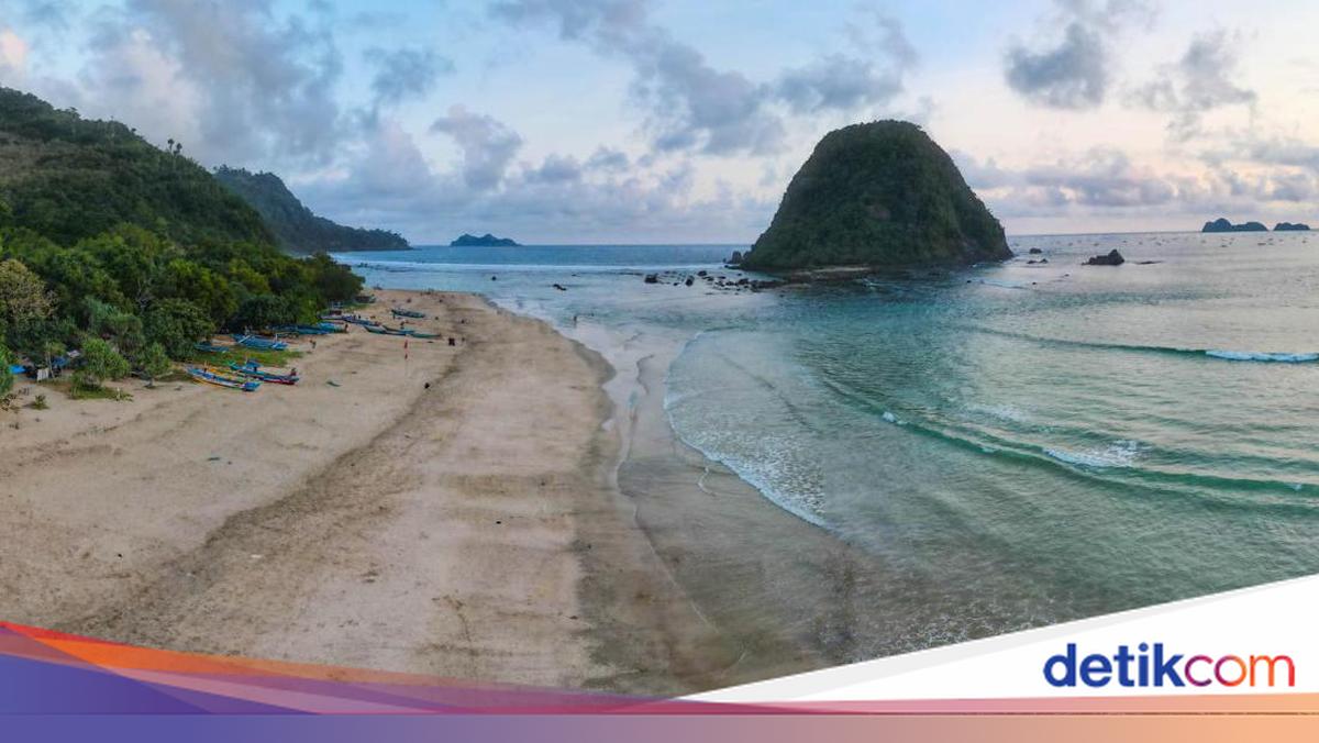 5 Pantai Sepi tapi Indah di Selatan Jawa, Cocok Buat Kabur 5 Pantai Sepi tapi Indah di Selatan Jawa, Cocok Buat Kabur