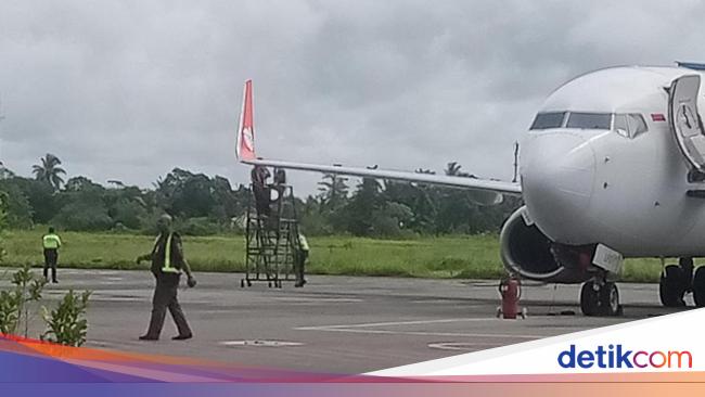 Seconds of Lion Air Plane Crashing Garbarata Mopah Merauke Airport