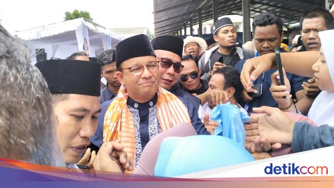 To Lombok, Anies Visits the Yatofa Bodak Islamic Boarding School