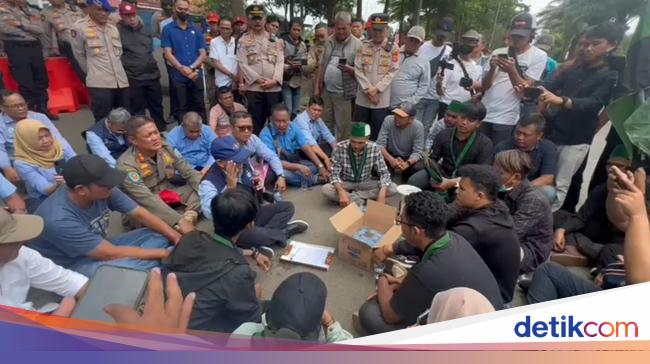 Geger Tarif Naik 30 Persen, PDAM Indramayu Didemo Mahasiswa