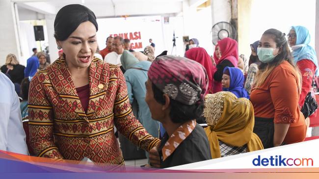 Proses pemblokiran pinjol ilegal oleh OJK