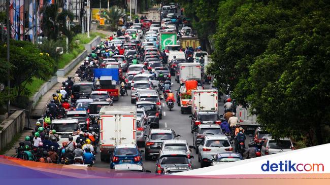 Plans to Close U-Turn and One Way to Reduce Jakarta Traffic jams