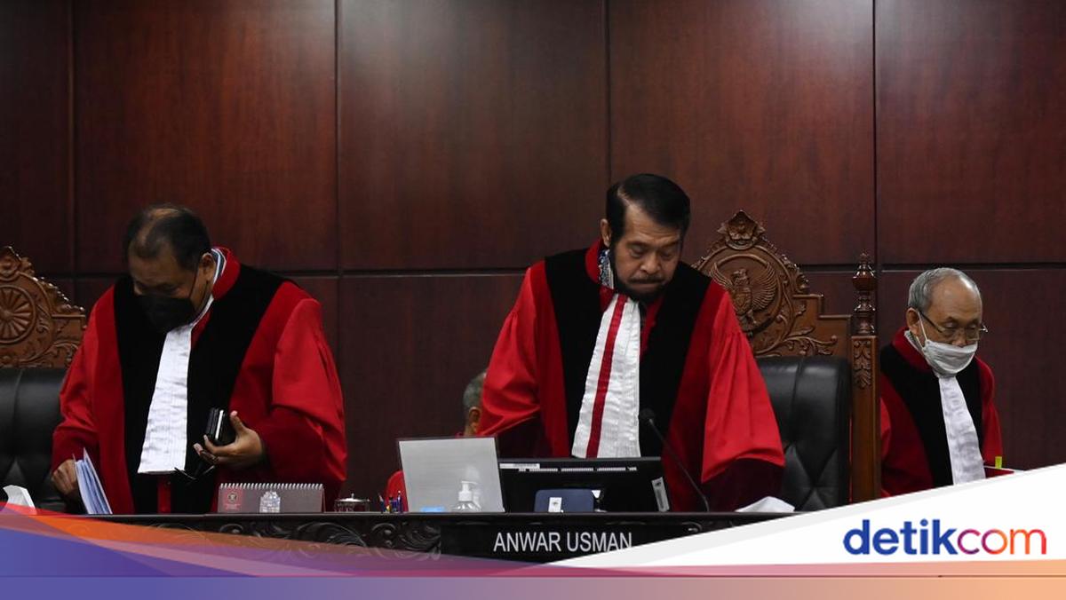MK Tegaskan Presiden 2 Periode Tak Bisa Jadi Cawapres!