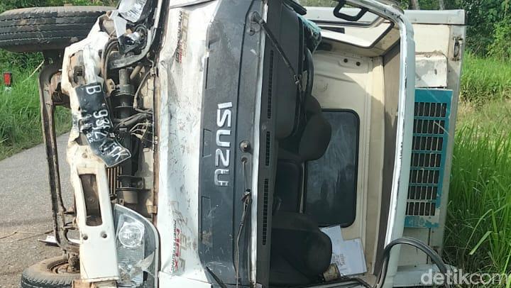 Kecelakaan Maut Mobil Boks Vs Minibus Di Batanghari Jambi, 1 Tewas