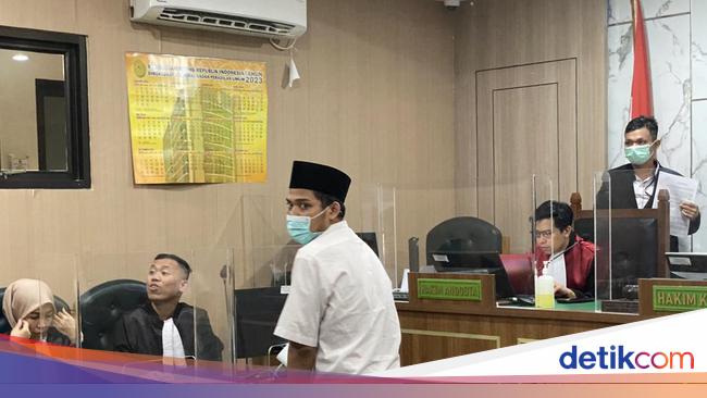 Victims are relieved Ustaz Islamic Boarding School Riyadhul Jannah Depok Sentenced to 18 Years in Prison