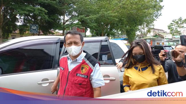 Penampakan Wanita di Spion, Mata Raisa Berkaca-kaca Bikin Baper
