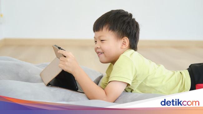 Tablet vs Laptop: Mana yang Lebih Aman Buat Anak Sekolah?