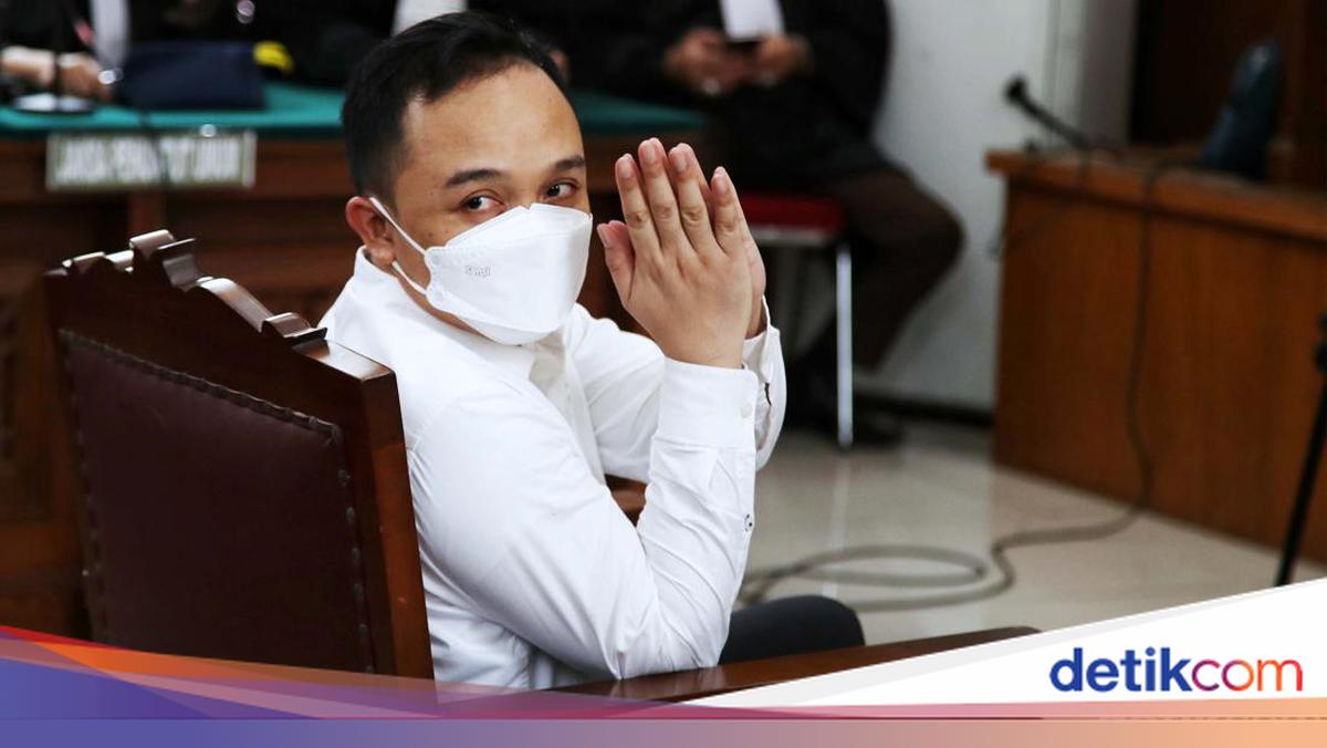 Pengacara Pertimbangkan Ricky Rizal Ajukan PK Meski Vonis Disunat MA