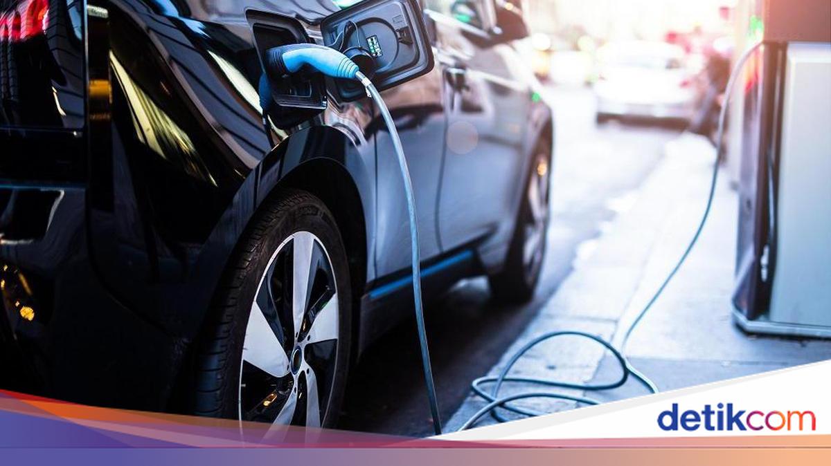 Pemerintah menyatakan tidak akan lagi memberikan insentif untuk kendaraan listrik. Harga mobil listrik ini bisa naik.