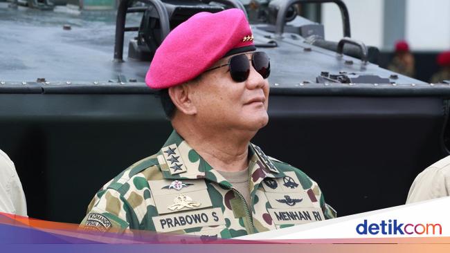 70.4% of the Public Agree Prabowo to Join the Jokowi-Ma’ruf Government