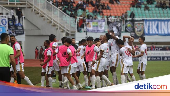 Kekalahan Persija membuat PSM Makassar semakin dekat untuk menjuarai Liga 1 2022/2023