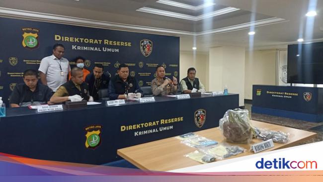 Polisi Ungkap Peran 2 Karyawan Pembunuh Bos Ayam Goreng Di Bekasi