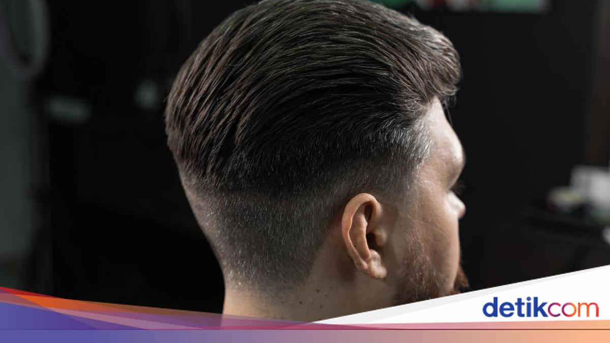 15 Rekomendasi Gaya Rambut Pendek Pria Indonesia yang Populer