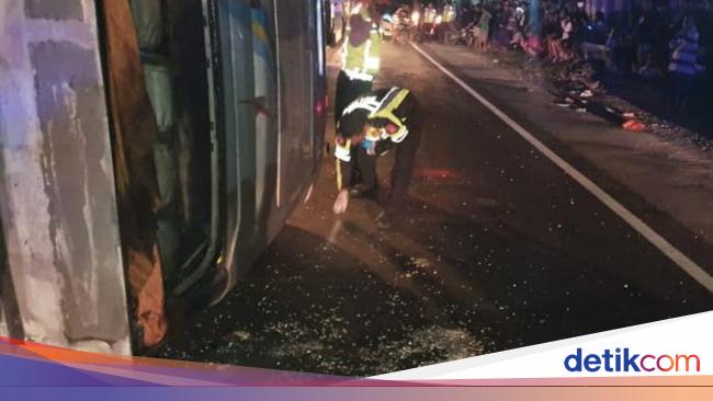 Bus Ngebut 120 Km Jam Terguling Usai Hindari Pesepeda 10 Orang Luka Luka