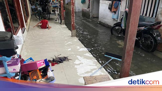 Banjir Di Surabaya Disebut Karena Kiriman Dari Daerah Lain