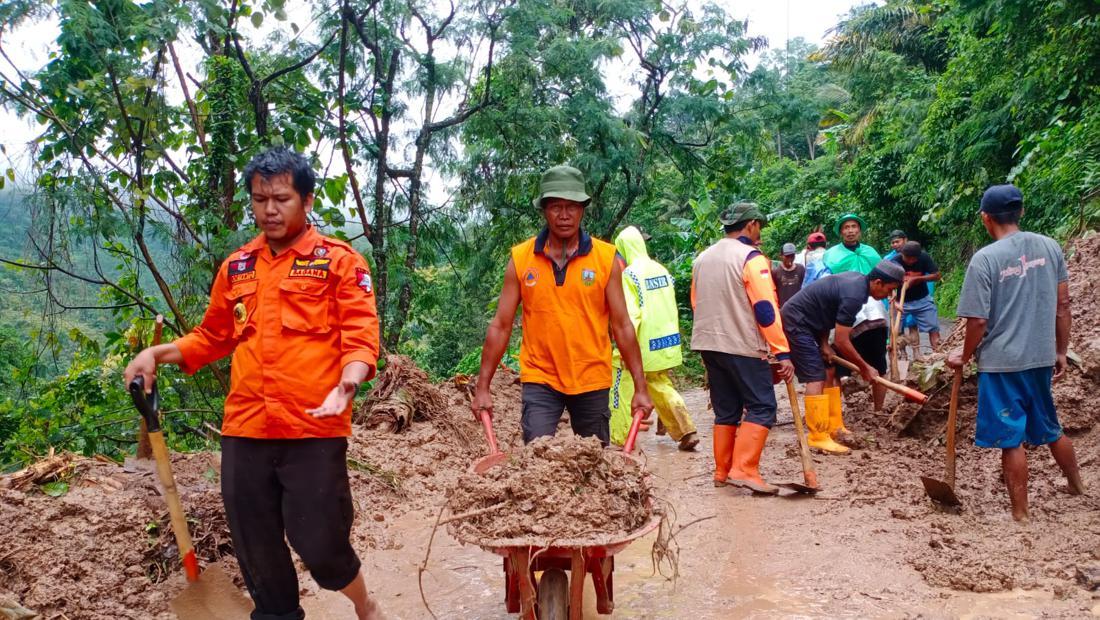 Kudus Diguyur Hujan Lebat, Sejumlah Titik Di Gebog Longsor