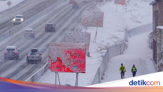 Badai Dahsyat Musim Dingin Hantam Sebagian Wilayah AS, Ada Bandara Ditutup