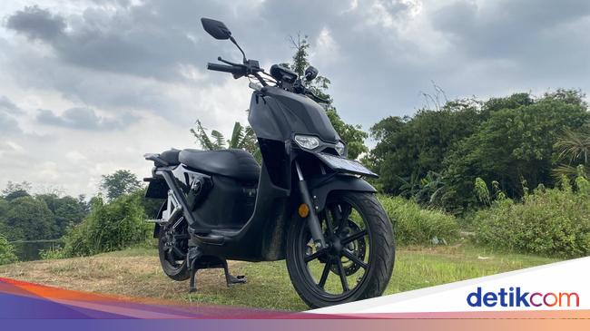 Murah Banget! Segini Biaya Pajak Tahunan Motor Listrik Charged Rimau