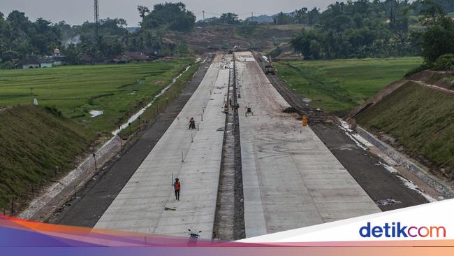Splashy Anies critique la construction de routes de l’ère de Jokowi, selon un observateur