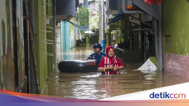 Update Banjir Jakarta Sore Ini 109 Rt Dan 3 Ruas Jalan Terendam