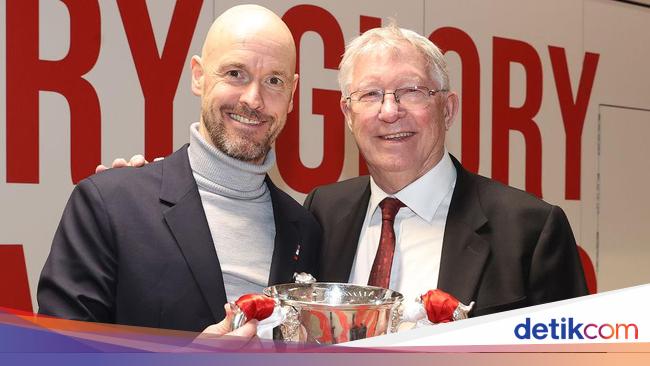 Sir Alex’s smile greeted Ten Hag after MU won the Carabao Cup