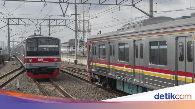 Ada Demo, Stasiun Commuter Line Dijaga Ketat