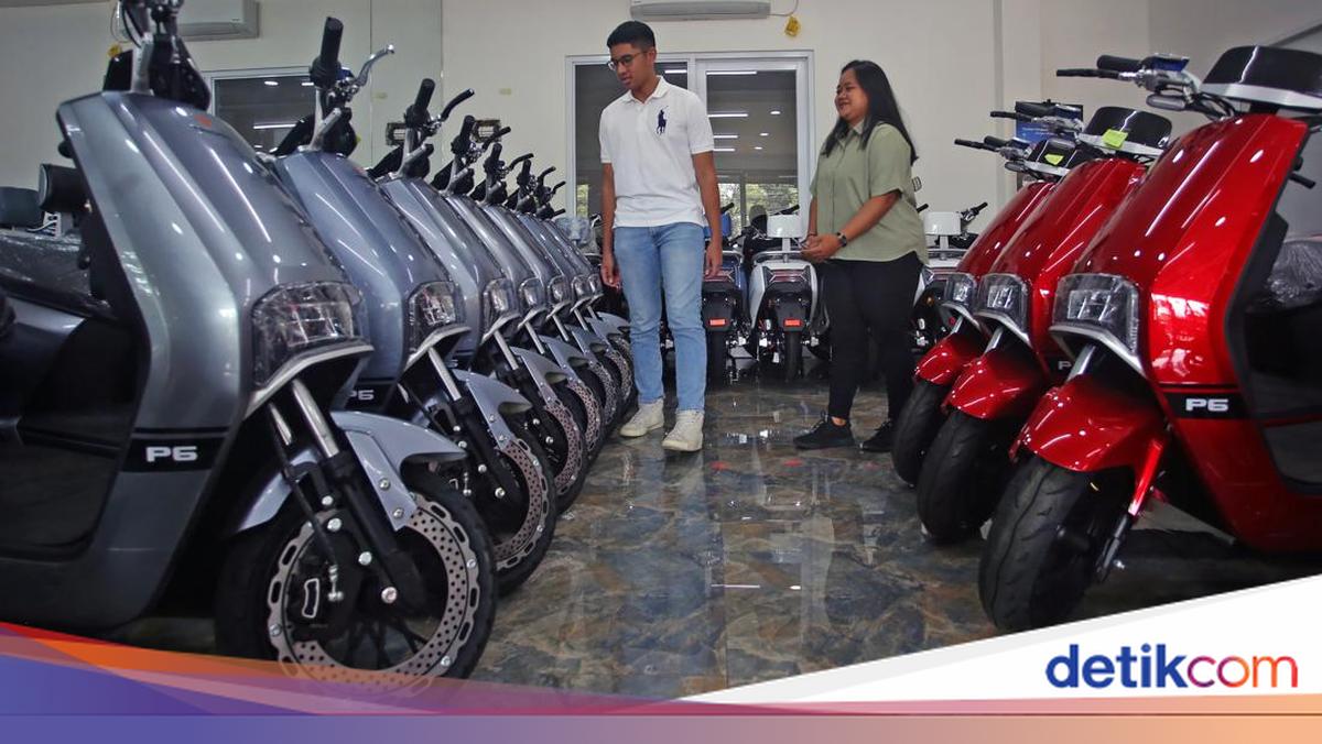 Populasi Kendaraan Listrik di RI 358 Ribu Unit, Motor Paling Dominan