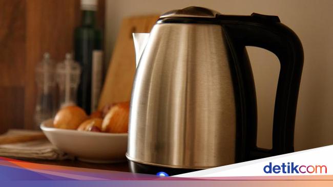 Aksi Menjijikan Tamu Hotel Pakai Teko Listrik