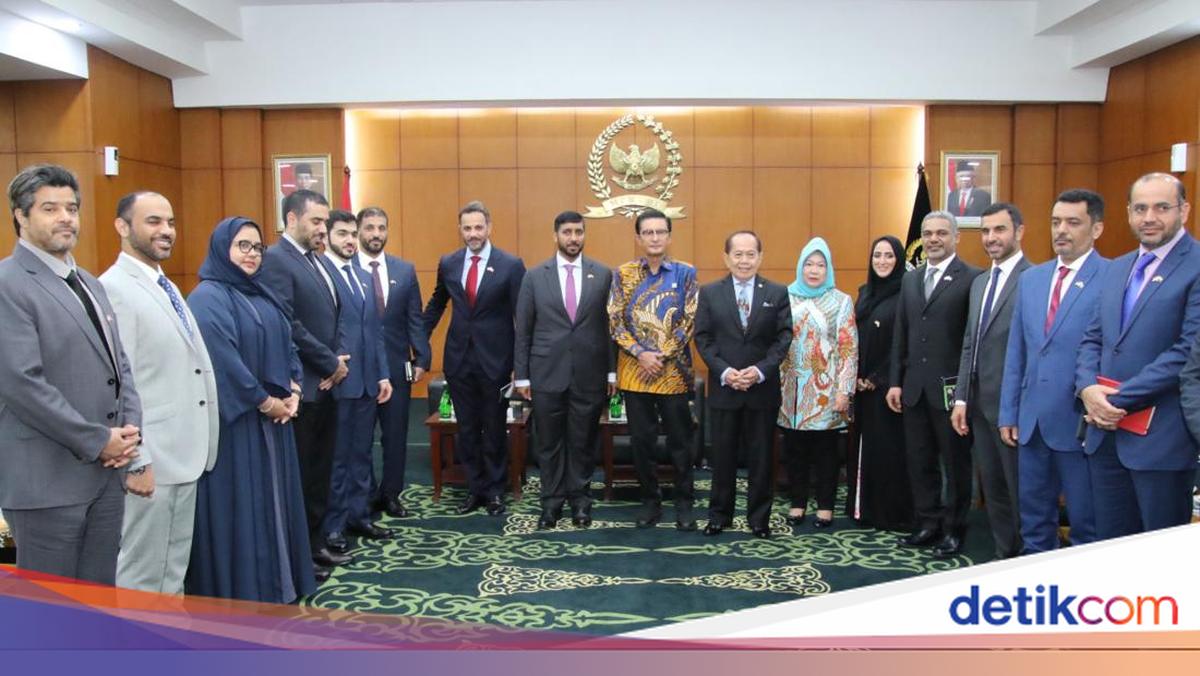 Terima Kampus Pertahanan UEA, Waket MPR Bicara Konstitusi-Reformasi