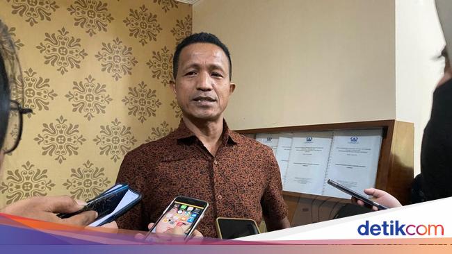 Formappi Soroti Status Nonaktif 5 Anggota DPR: Upaya Senangkan Publik Sesaat