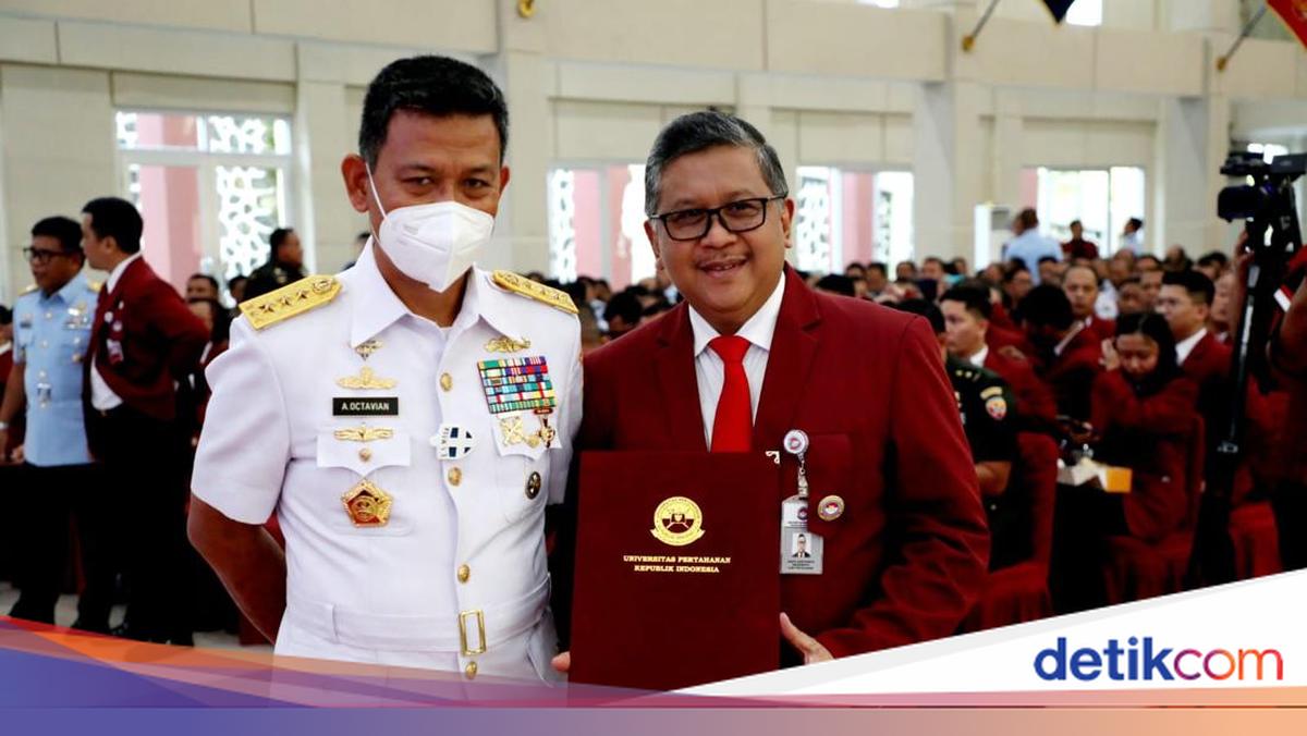 Hasto Raih Predikat Mahasiswa Lulusan Terbaik Unhan 2023, IPK 4,0