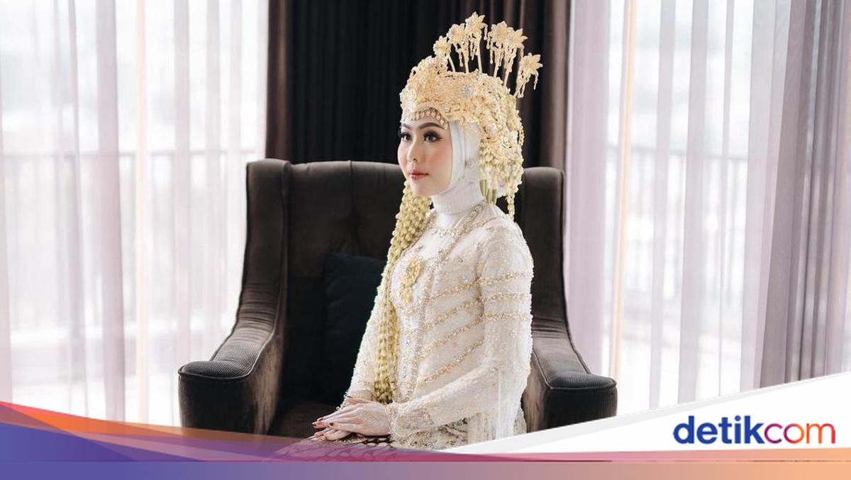 7 Baju Adat Sunda, Mulai dari Kebaya Hingga Menak