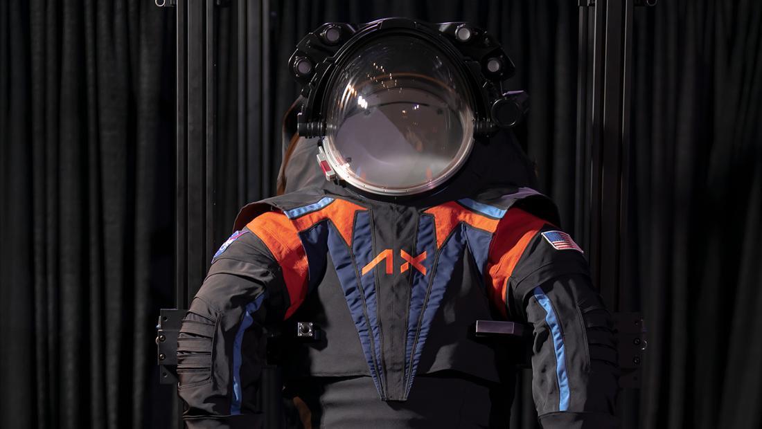 NASA Pamerkan Baju Astronaut Baru Untuk Misi Ke Bulan