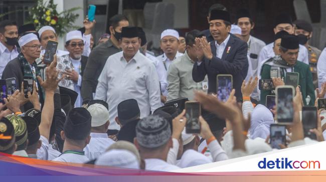 When Prabowo’s voice appears in Jokowi’s visiting post in Tabalong