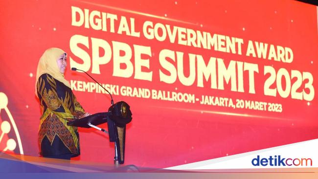 Raih Digital Government Award Khofifah Ingin Layanan Publik Berbasis