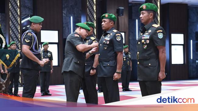 General Dudung, Army Chief of Staff, Conducts Change of Command Ceremony for Pangdam Jaya and Pangdam Iskandar Muda