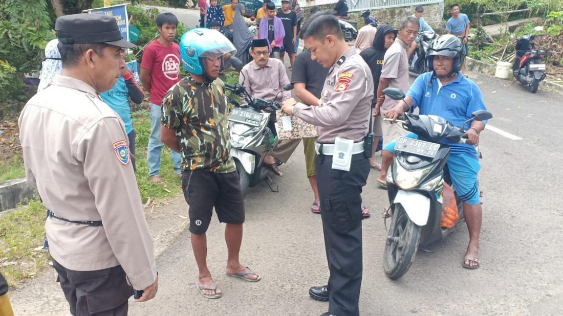 2 Pelajar SMP Boncengan Motor Tabrak Truk Di Parepare, 1 Orang Tewas