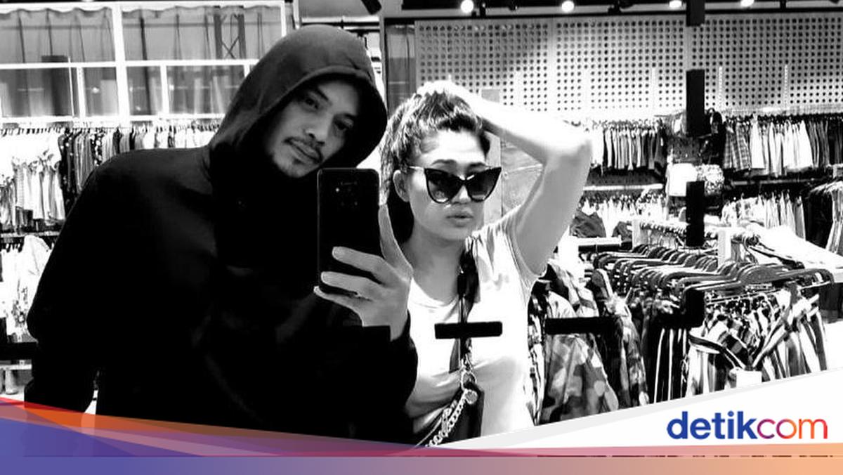 Api Sania Air Mata Sania 2 Tahun Menikah Suami Meninggal: Maaf Belum Jadi Istri Baik