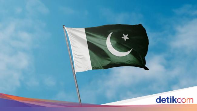 Geger Bom Bunuh Diri Tewaskan 8 Tentara Pakistan