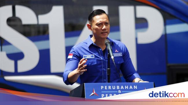 Democratic Party Leader AHY Calls for Salary Increase for Various Professions