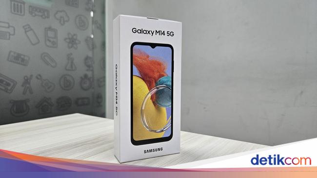 Unboxing Galaxy M14 5G, HP Samsung Rp 2 Jutaan Baterainya Besar