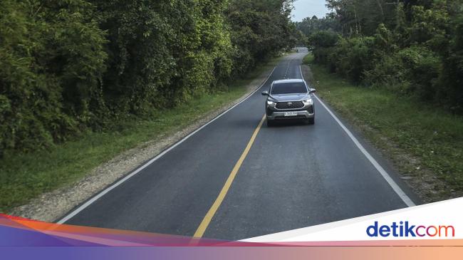 20 Mobil Terlaris Juni 2024: Toyota Kijang Innova Salip Balik Daihatsu Sigra