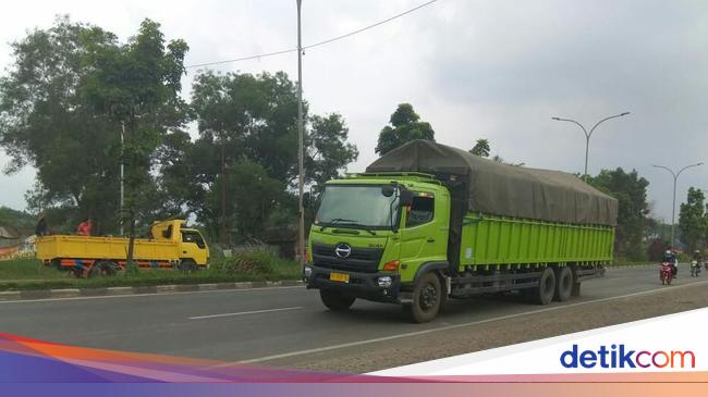 Truk Dilarang Lewat Jalan Ini saat Nataru