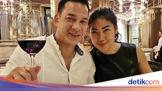 8 Pasangan Artis yang Cerai Usai Bertahun-tahun Menikah, Terbaru Ari Wibowo