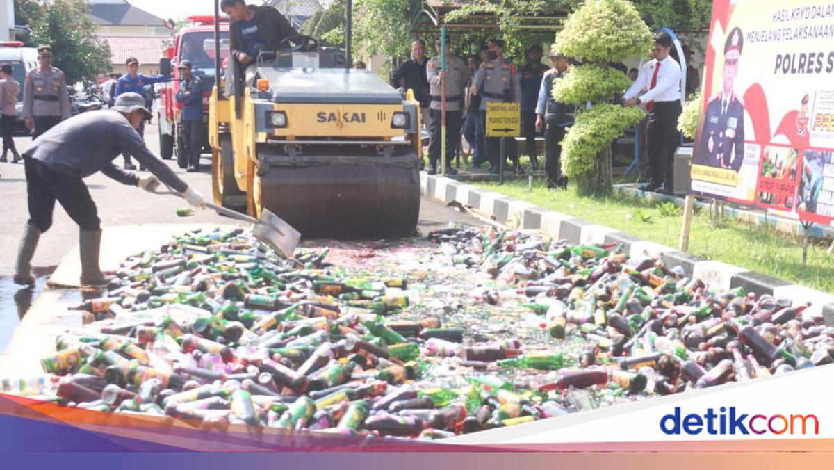 Ribuan Miras dan Petasan di Sumedang Dimusnahkan Jelang Lebaran