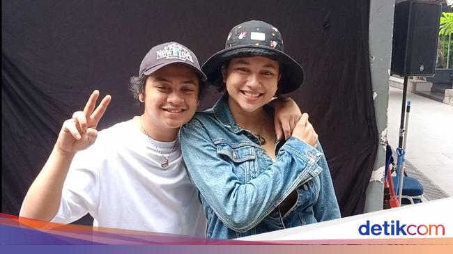 Bastian Steel Pakai Kalung Couple Pemberian Ayah Sitha Marino