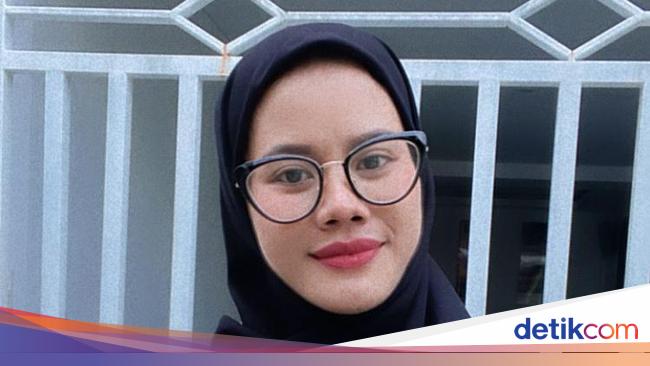 5 Potret Gaya Siskaeee Berhijab, Bikin Pangling